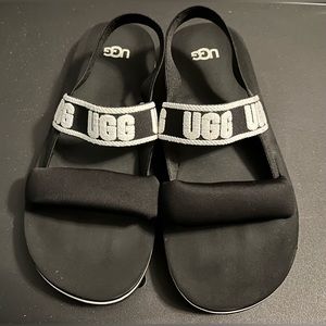 Black & White UGG  Zuma Sling Sandel Big Kid Size 6